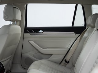 Volkswagen Passat Variant 2.0 TDI 4M LED PANO ACC AHK RFK - foto 9