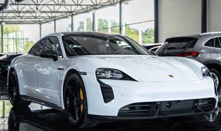 Porsche Taycan Turbo S Carbon*Panorama