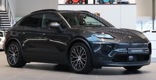 Porsche Macan Electric 4 PANO KAMERA AHK