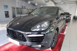 Porsche Cayenne Platinum Edition *PANO/BOSE*