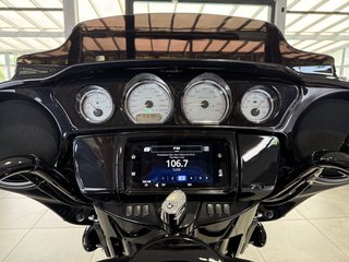 Harley-Davidson Street Glide FLHX 107 - bilder 13