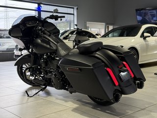 Harley-Davidson FLTRXS Road Glide Special 107ci LED CVO MATT - bilder 3