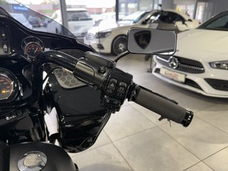 Harley-Davidson FLTRXS Road Glide Special 107ci LED CVO MATT - bilder 16