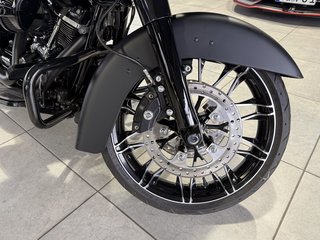 Harley-Davidson FLTRXS Road Glide Special 107ci LED CVO MATT - bilder 8