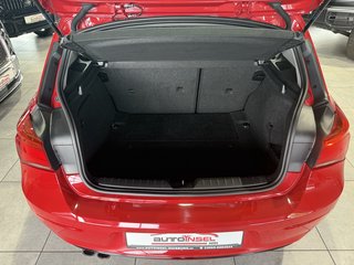 BMW 120 i Sport Line Aut. Tempomat LED Kamera Navi - bilder 13