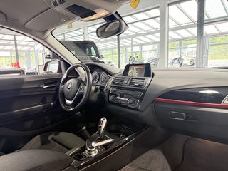 BMW 120 i Sport Line Aut. Tempomat LED Kamera Navi - bilder 12