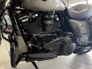 Harley-Davidson Street Glide FLHTCU 107 Electra UltraClassic APE - photo 17