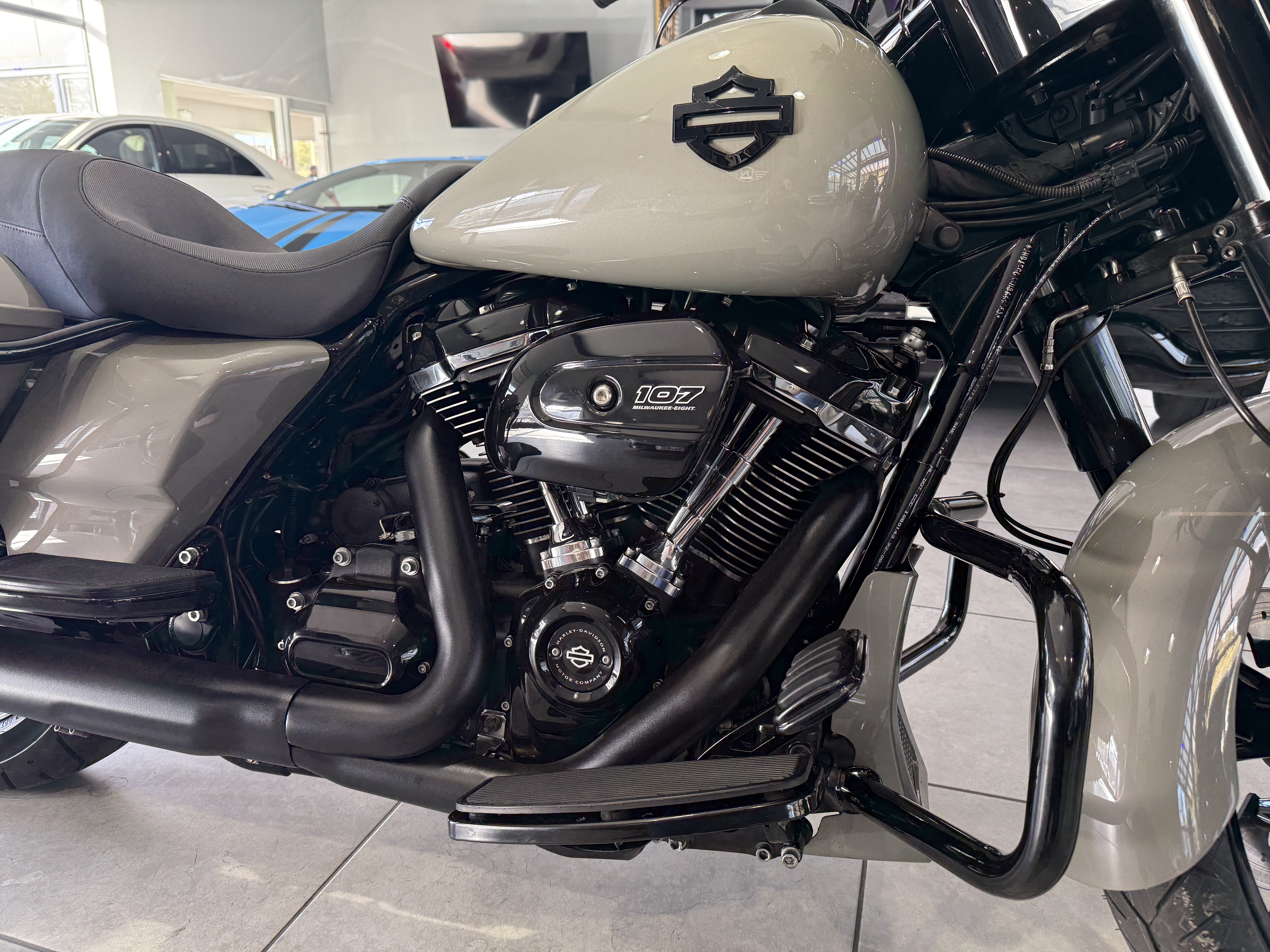 Harley-Davidson Street Glide FLHTCU 107 Electra UltraClassic APE - photo 15