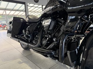Harley-Davidson FLTRX Road Glide 114 LED APE - bilder 9