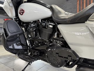 Harley-Davidson CVO Street Glide 114ci FLHXSE BOOM! AudioStage2 - photo 10