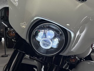 Harley-Davidson CVO Street Glide 114ci FLHXSE BOOM! AudioStage2 - photo 16