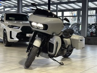 Harley-Davidson Road Glide CVO 117 APE - photo 1
