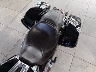 Harley-Davidson FLHXS Street Glide Special 103 LED - bilder 11