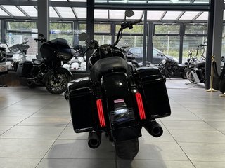 Harley-Davidson Road King FLHR 107 CVO Custom AllBlack Tempomat - bilder 4