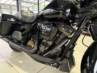 Harley-Davidson Road King FLHR 107 CVO Custom AllBlack Tempomat - bilder 11