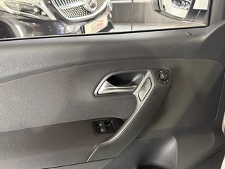 Volkswagen Polo V Highline Klimaauto Navi SHZ Pano LM-16" - bilder 15