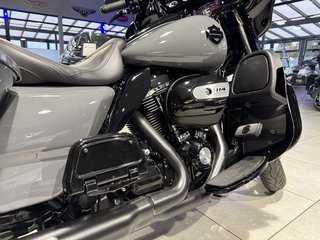 Harley-Davidson FLHTK Street Glide Ultra Limited 114 APE CVO - bilder 11
