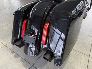 Harley-Davidson Street Glide 107 FLHX - photo 8