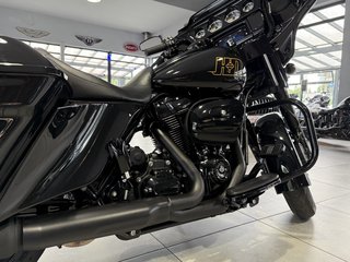 Harley-Davidson Street Glide 107 FLHX - photo 9