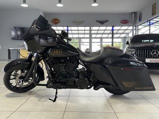 Harley-Davidson Street Glide 107 FLHX - photo 2