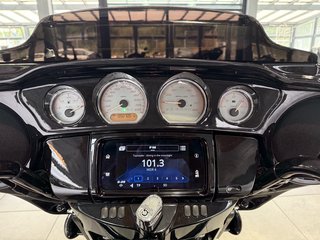 Harley-Davidson Street Glide 107 FLHX - photo 18
