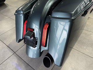 Harley-Davidson CVO Street Glide 114ci FLHXSE LED APE 19" - photo 12