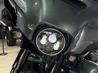 Harley-Davidson CVO Street Glide 114ci FLHXSE LED APE 19" - photo 15