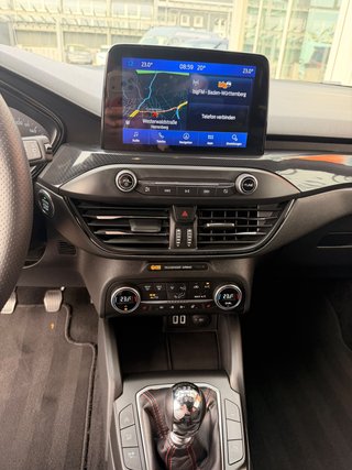 Ford Focus ST-Line, LED Scheinwerfer, Head-up Display - foto 9
