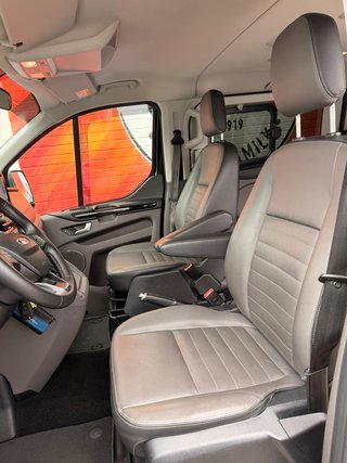 Ford Tourneo Custom 320 L1 Titanium/ACC/Bi-Xenon/AHK - foto 3