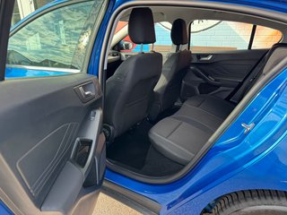Ford Focus Titanium Winter Paket AHK B&O Fahrerassist - bilder 10