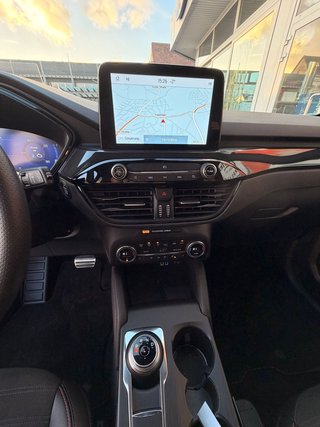 Ford Kuga Plug-In Hybrid ST-Line X, Technologie-Paket, Winter-Paket - bilder 6