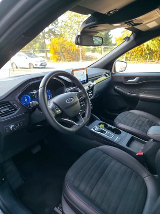 Ford Kuga Plug-In Hybrid ST-Line X/Pano Schiebedach/AHK schwenkbar - bilder 10