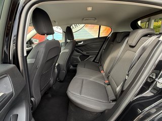Ford Focus Cool & Connect Mild-Hybrid/Navi/155PS - bilder 9