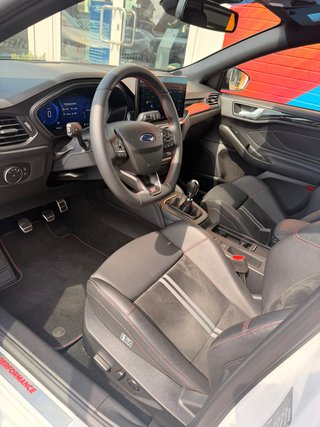 Ford Focus ST X, Track- Paket, Brembo Bremsanlage, B&O - bilder 10