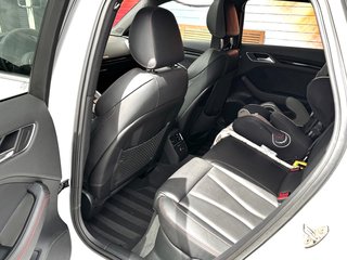 Audi RS 3 Sportback 2.5 TFSI quattro Pano ACC Fernlichtassistent RS Design Paket - bilder 9