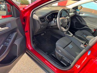 Ford Focus Turnier Active X B&O Winter Paket Fahrassi - bilder 4