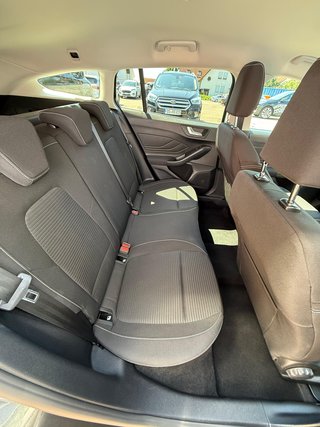 Ford Focus Titanium Turnier, ACC, Toter-Winkel, Elektrische Heckklappe, Key Free - bilder 5