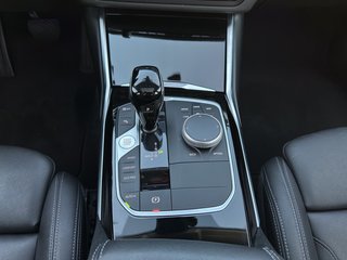 BMW 320 d xDrive Luxury Line AUTOMATIK / LEDER / AHK / SCHIEBEDACH - bilder 3