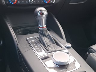 Audi S3 Sportback 2.0 TFSI quattro S-TRONIC / LEDER / NAVI / DSP / SITZHEIZUNG - bilder 4
