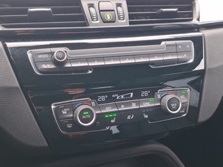 BMW X1 sDrive 20 i Advantage AUTOMATIK / LEDER / NAVI / SITZHEIZUNG - bilder 4