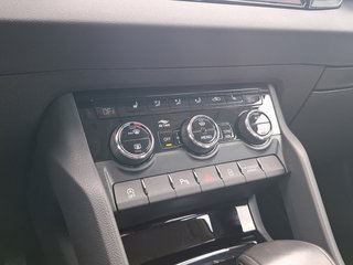 Skoda Karoq 1.5 TSI Selection DSG / ACC / AHK / ALCANTARA / NAVI - foto 9