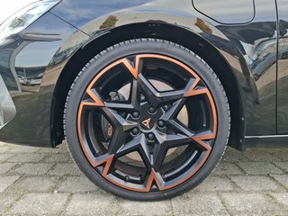 CUPRA Leon Sportstourer 1.5 e-HYBRID VZ DSG / AHK / SENNHEISER / NAVI - foto 8