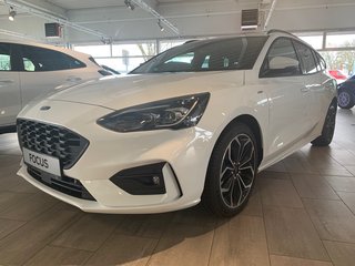 Ford Focus Turnier ST-Line + AHK + LED