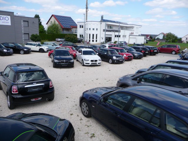 Gebrauchtwagenautohaus - f r a n k -