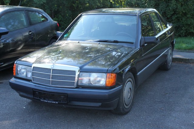 Mercedes-Benz 190 E 1.8 Used vehicle for sale | First registration 02/1993