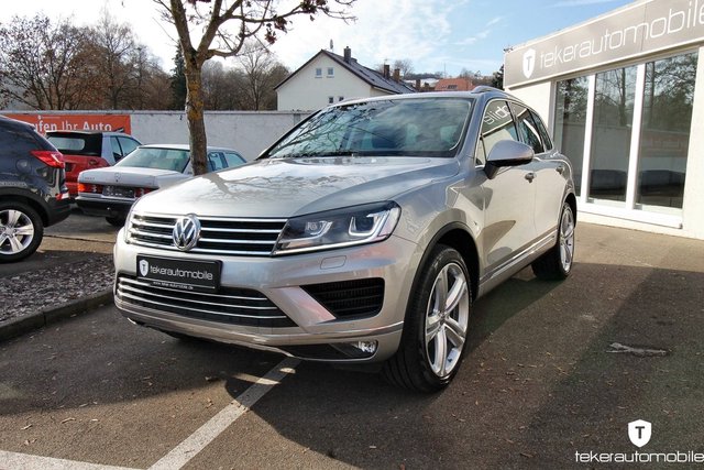 Volkswagen Touareg 3.0 V6 TDI Executive Edition 4Motion Used vehicle for sale | First registration 04/2017