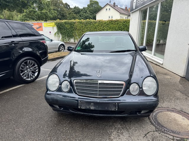 Mercedes-Benz E 220 CDI *1.Hand*Automatik*Navi* Gebrauchtwagen Kaufen | EZ 07/2000 | Preis 1.990 €