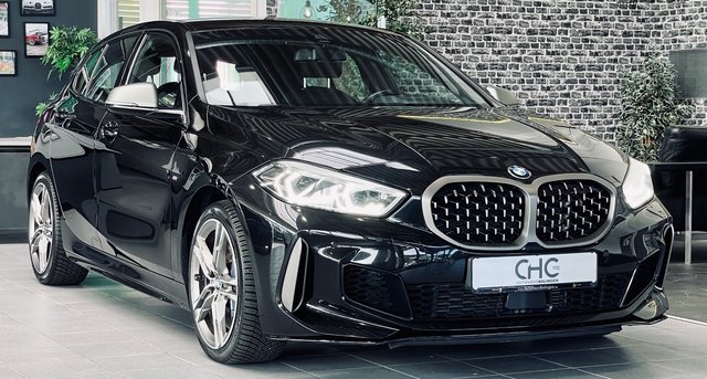 BMW M135i xDrive 1.HAND|HUP|LED|FAHRASSIST+|LK+SHZ| Gebrauchtwagen Kaufen | EZ 04/2021 | Preis 35.900 €