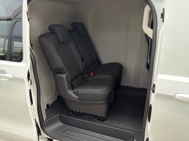 Ford Transit Custom Kasten 320 L2 Limited Multicab FWD Plug-in Hybrid - bilder 10