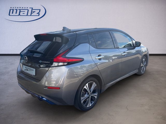Nissan Leaf N-Connecta 62 kWh +WINTERPAKET+LED+ - foto 2